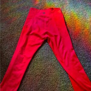Fluorescent pink cropped running capri